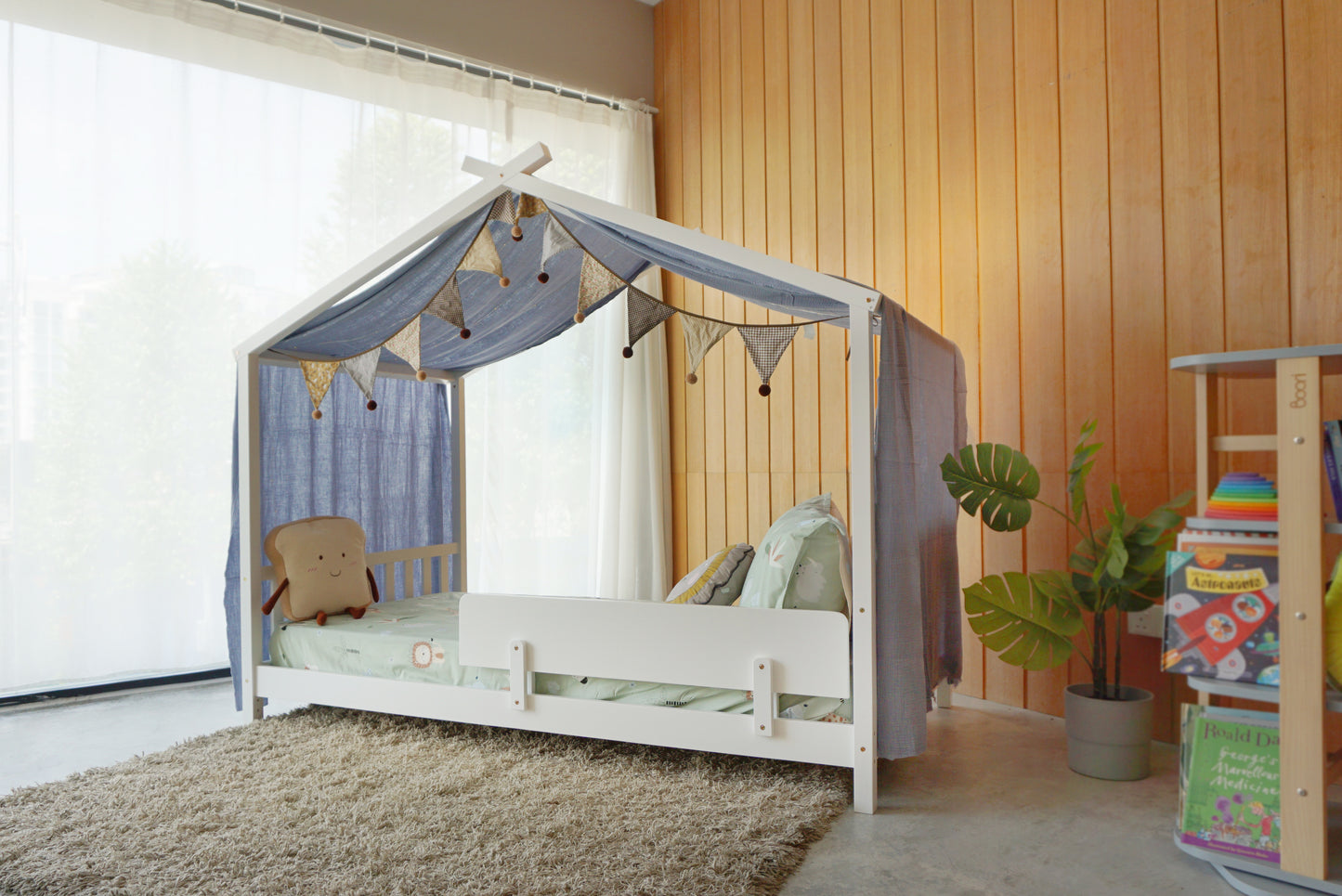 Neo Cottage Bed Guard