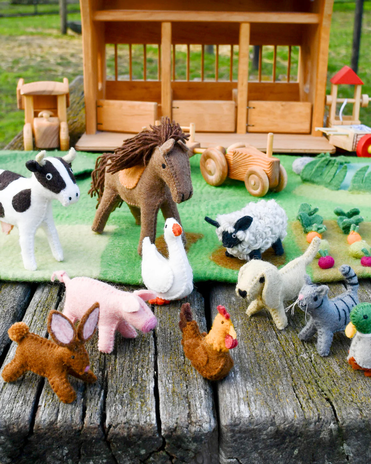 Tara Treasures Felt Farm Animals Toys Set - Set of 10 Toys
