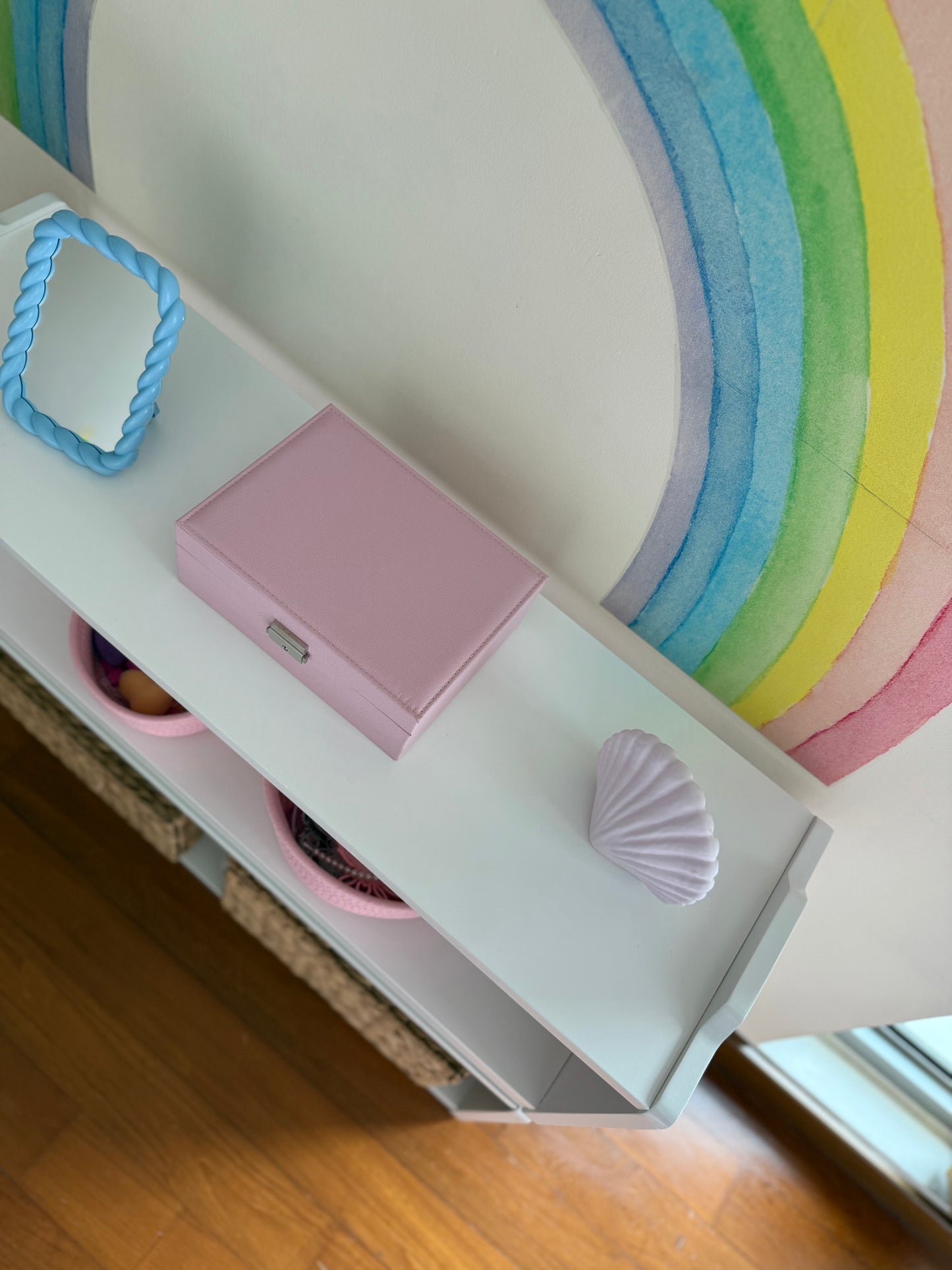 The Jenga Stackable Shelf