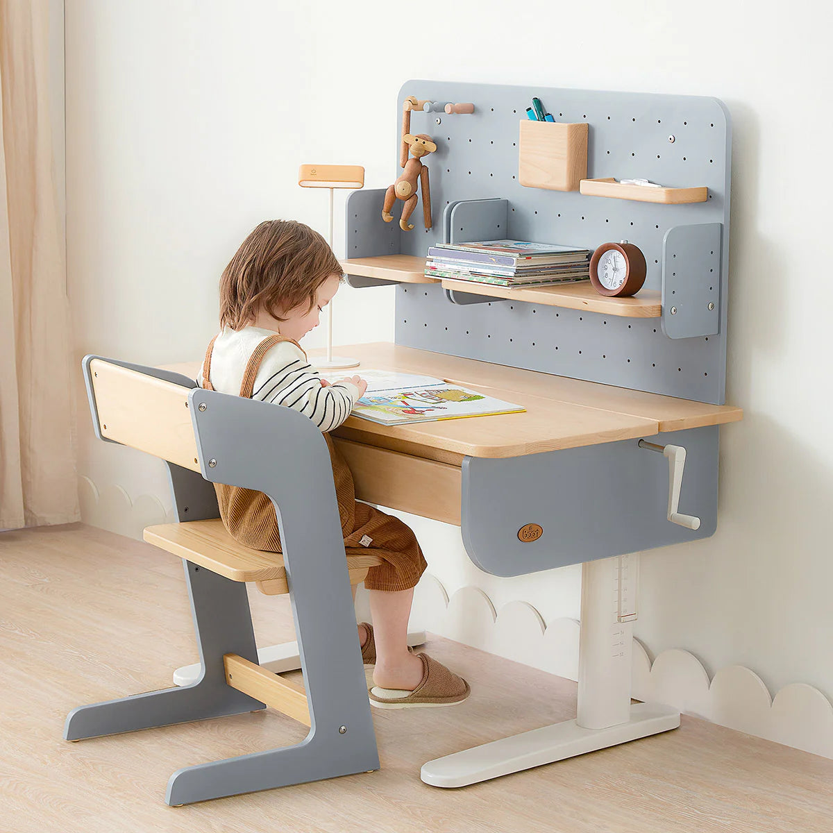 Ergonomic Desk with Pegboard Hutch Package [pre-order discount]