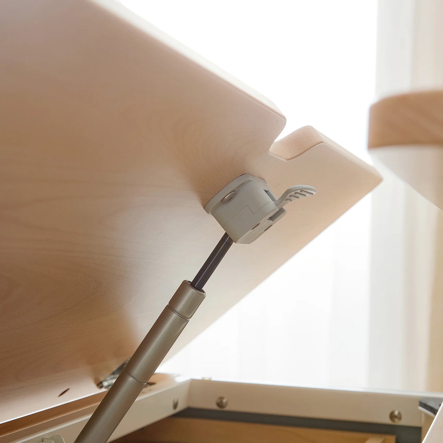 Ergonomic Desk with Pegboard Hutch Package [pre-order discount]