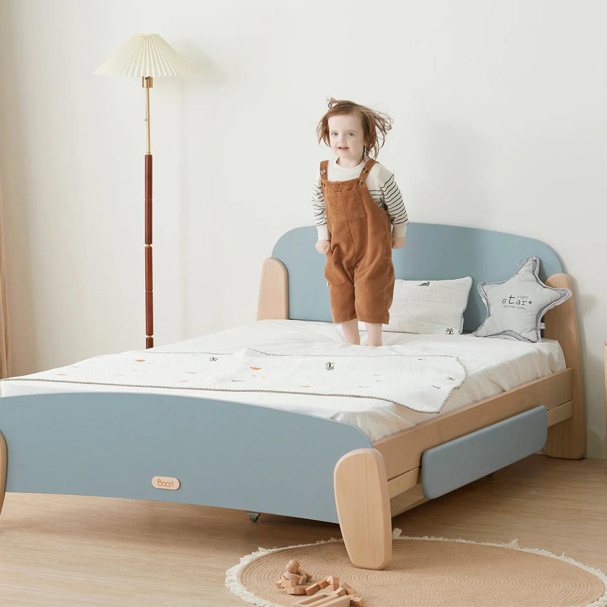 Sunshine Queen Bed