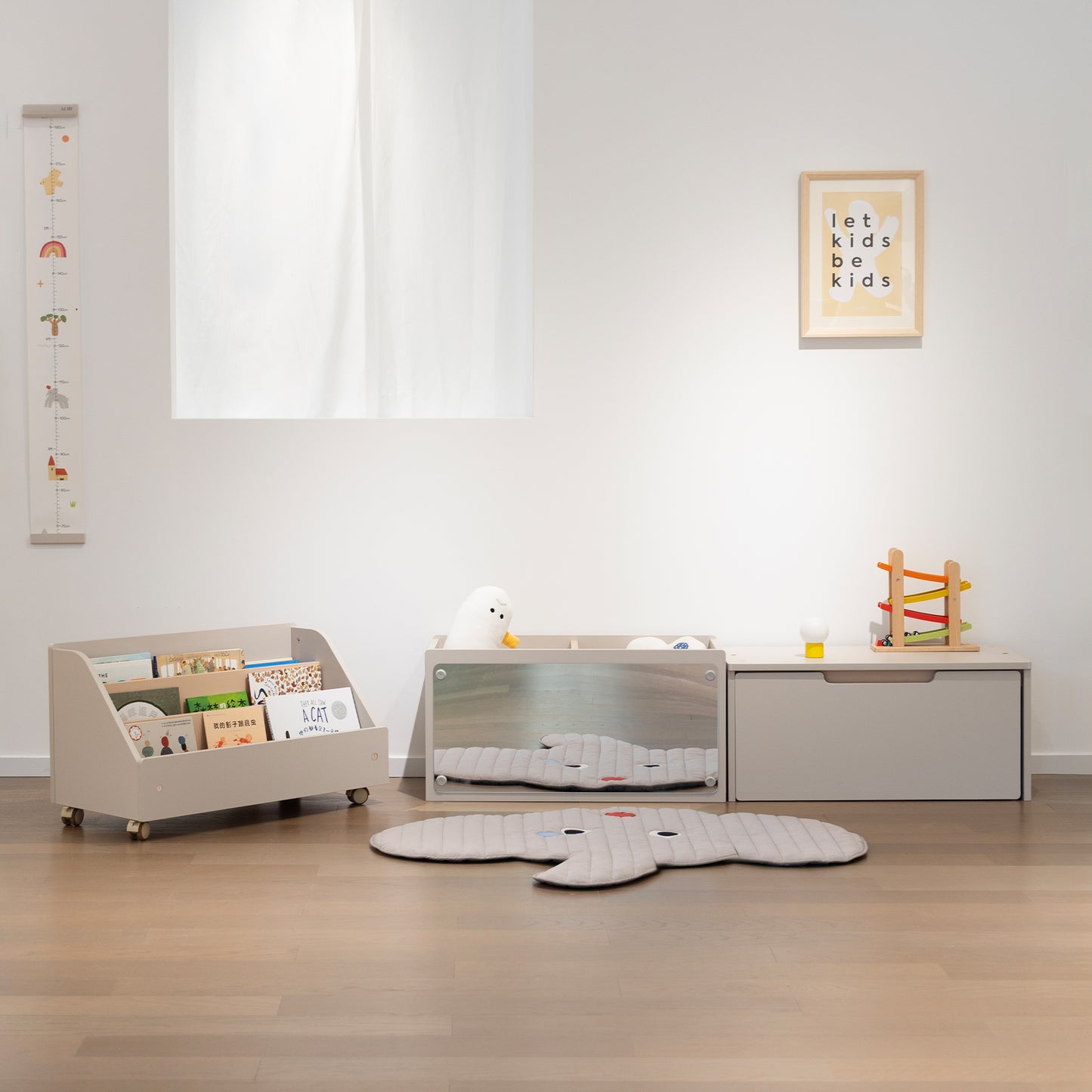 Pupupula Cube Montessori Display Bookshelf