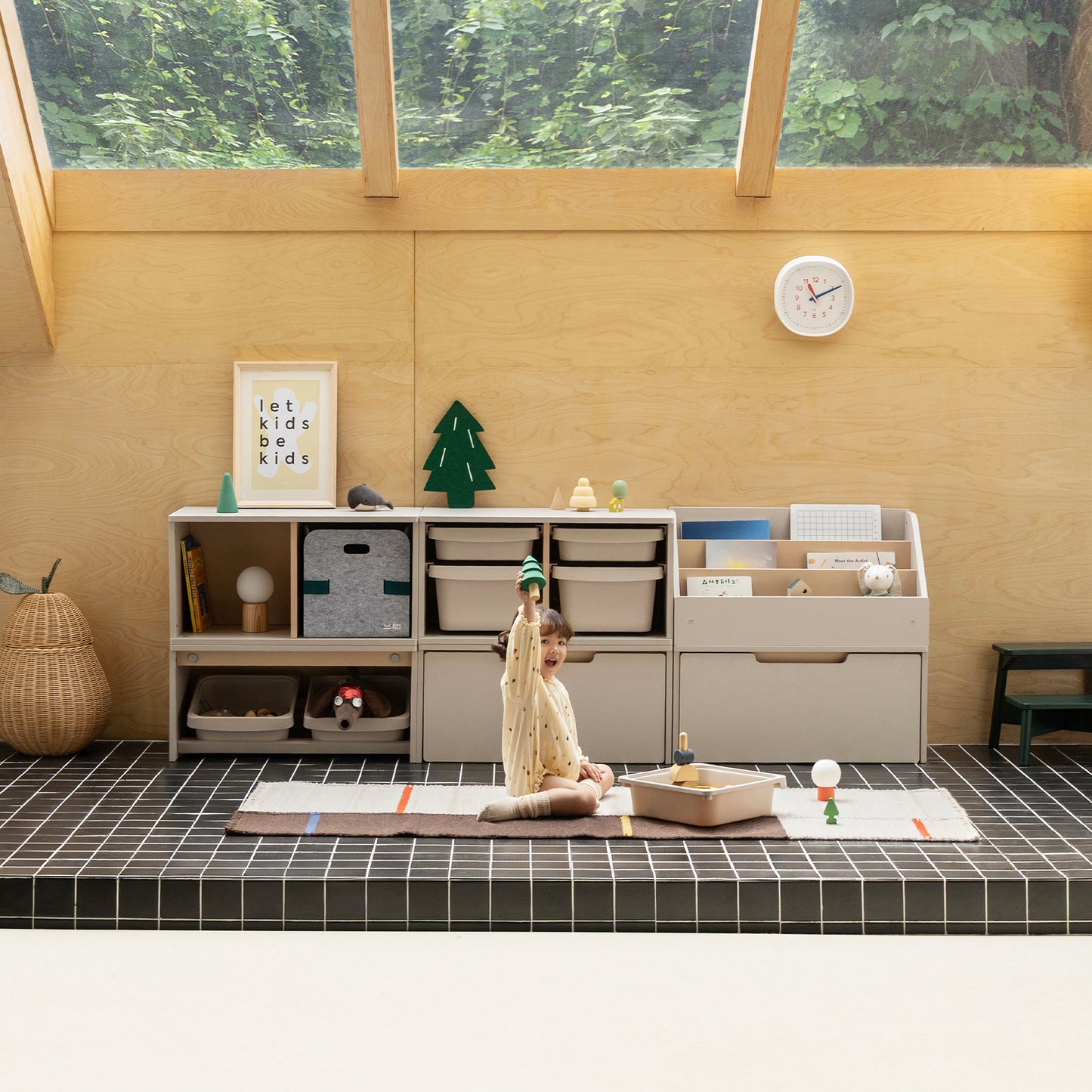 Pupupula Cube Montessori Play Cabinet